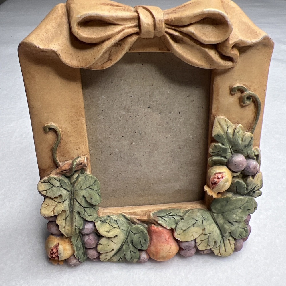Russ Berrie Autumn Fall Fruit Harvest  2D  5 X 4" Frame Resin Photo EUC